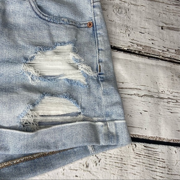 American Eagle Distressed Denim Mom Shorts - Picture 7 of 8
